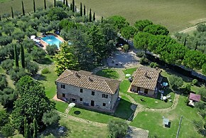 Rosehip apt with shared pool