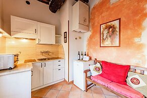 Willow apt with shared pool