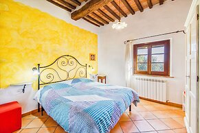 Willow apt with shared pool