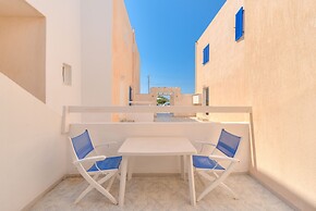 Andreas Studio Perissa in Santorini