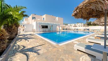 Andreas Studio Perissa in Santorini