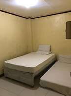 OYO 742 Blythe 888 De Jardin Transient House