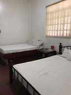 OYO 742 Blythe 888 De Jardin Transient House