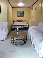 OYO 742 Blythe 888 De Jardin Transient House