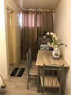 OYO 742 Blythe 888 De Jardin Transient House