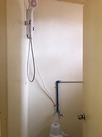 OYO 742 Blythe 888 De Jardin Transient House