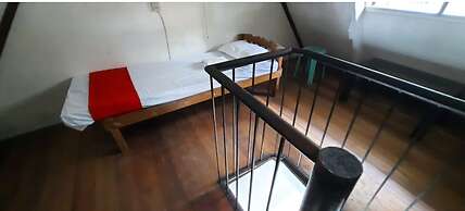 OYO 742 Blythe 888 De Jardin Transient House