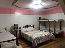 OYO 742 Blythe 888 De Jardin Transient House