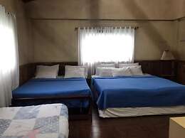 OYO 742 Blythe 888 De Jardin Transient House