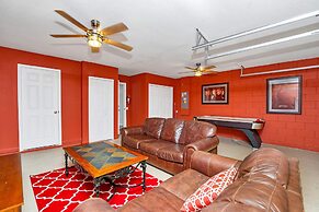 Vibrant Home With Spacious Pool Home and Free Waterpark! #5wh723