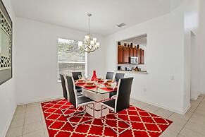 Vibrant Home With Spacious Pool Home and Free Waterpark! #5wh723