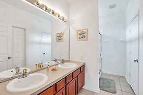 Vibrant Home With Spacious Pool Home and Free Waterpark! #5wh723