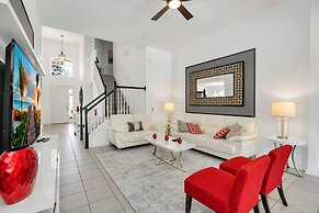 Vibrant Home With Spacious Pool Home and Free Waterpark! #5wh723