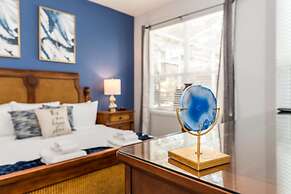 Vibrant Home With Spacious Pool Home and Free Waterpark! #5wh723