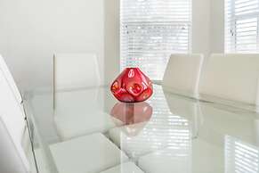 Vibrant Home With Spacious Pool Home and Free Waterpark! #5wh723