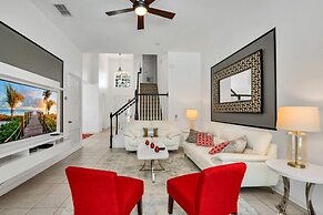 Vibrant Home With Spacious Pool Home and Free Waterpark! #5wh723