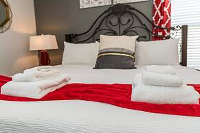 Vibrant Home With Spacious Pool Home and Free Waterpark! #5wh723