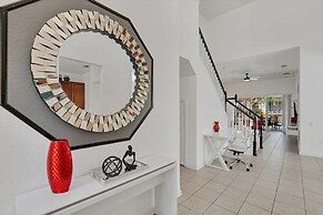 Vibrant Home With Spacious Pool Home and Free Waterpark! #5wh723