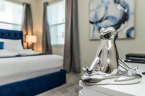 Posh and Spacious 3BD Condo With Patio, Pond View and Close to Disney!