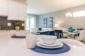 Posh and Spacious 3BD Condo With Patio, Pond View and Close to Disney!