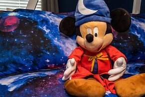 Posh and Spacious 3BD Condo With Patio, Pond View and Close to Disney!