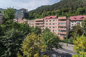 Charming Apart/surrounded by Forest/relaxing/wifi