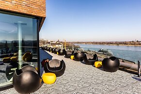 Prize by Radisson, Bonn City