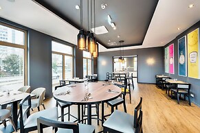Premier Inn Wiesbaden City Centre