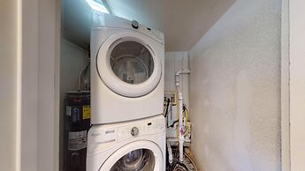 Mulberry Place: A Charming Cottage Near Old Town!