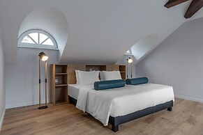 KONTRAKT Boutique Hotel