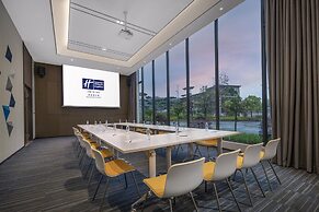 Holiday Inn Express Jingdezhen Ancient Town by IHG