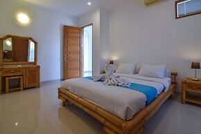 Villa Lovina Beach 2