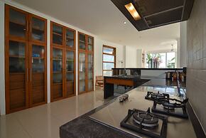 Villa Lovina Beach 2