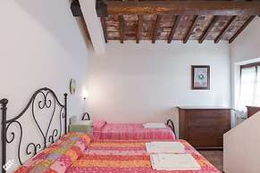 Mustard Apt. With Shared Pool