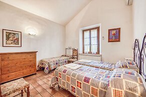 Rosemary apt With Shared Pool Family fun