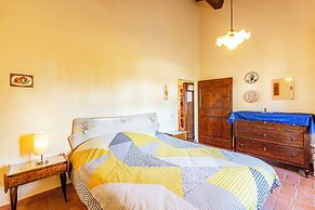 Sunflower apt With Shared Pool Family fun