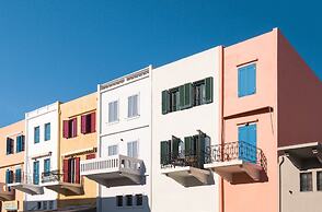 House 8 - Heart of Old Town w Parking