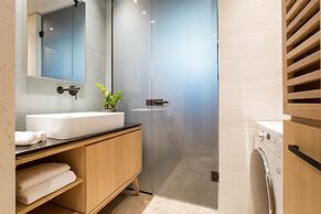 House 8 - Heart of Old Town w Parking