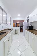 2 Minutes From Copacabana Beach A306