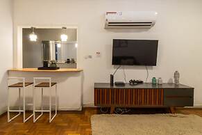 2 Minutes From Copacabana Beach A306