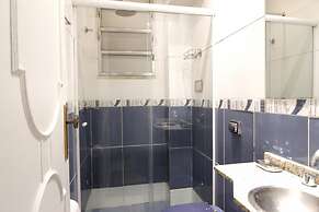 2 Minutes From Copacabana Beach A306