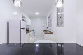 2 Minutes From Copacabana Beach A306