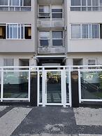 2 Minutes From Copacabana Beach A306