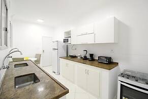 2 Minutes From Copacabana Beach A306