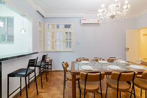 2 Minutes From Copacabana Beach A306