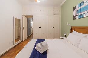 2 Minutes From Copacabana Beach A306