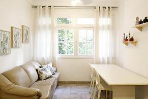 2 Minutes From Copacabana Beach A306