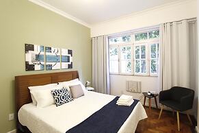 2 Minutes From Copacabana Beach A306