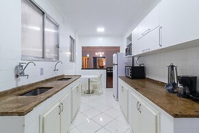 2 Minutes From Copacabana Beach A306