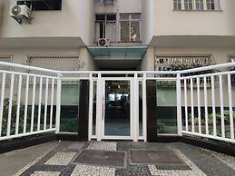 2 Minutes From Copacabana Beach A306